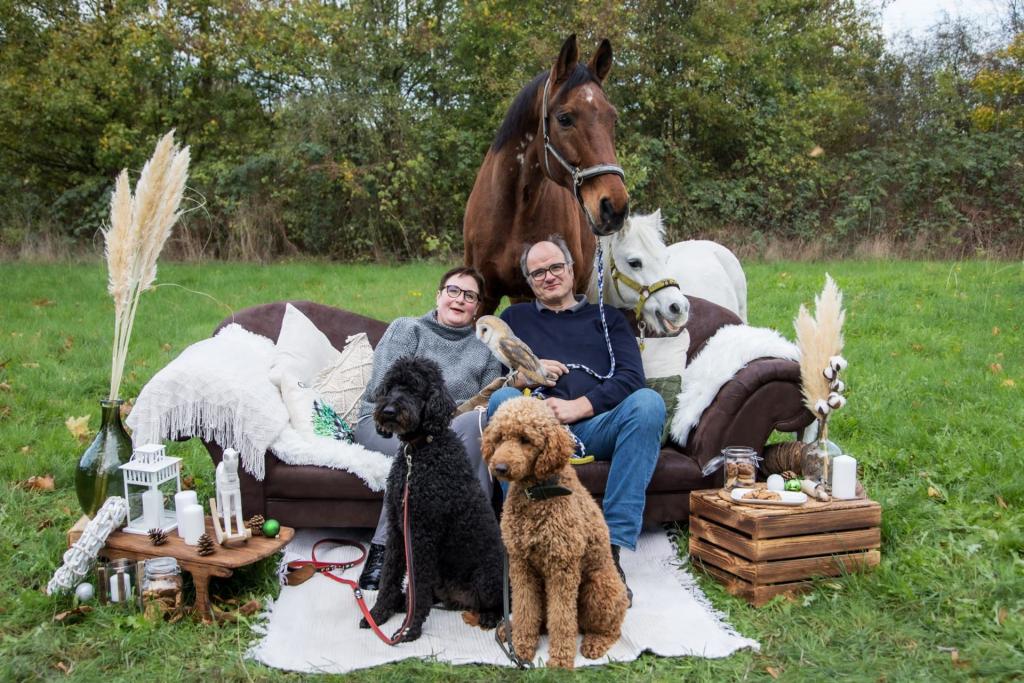 Familie Budde Maas mit ihren Tieren